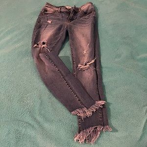 Kankan distressed skinny Jean size 24